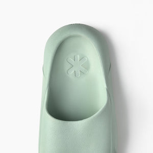 Ludic Sliders in Chutney Green deliver ultimate support and relaxation