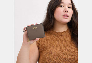 Snap Wallet In Signature Chenille - Gold/Dark Stone
