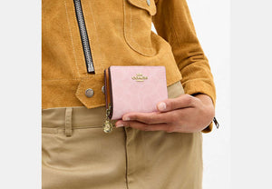 Snap Wallet In Signature Chenille - Gold/Powder Pink