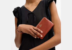 Corner Zip Wristlet - Gold/Cinnamon