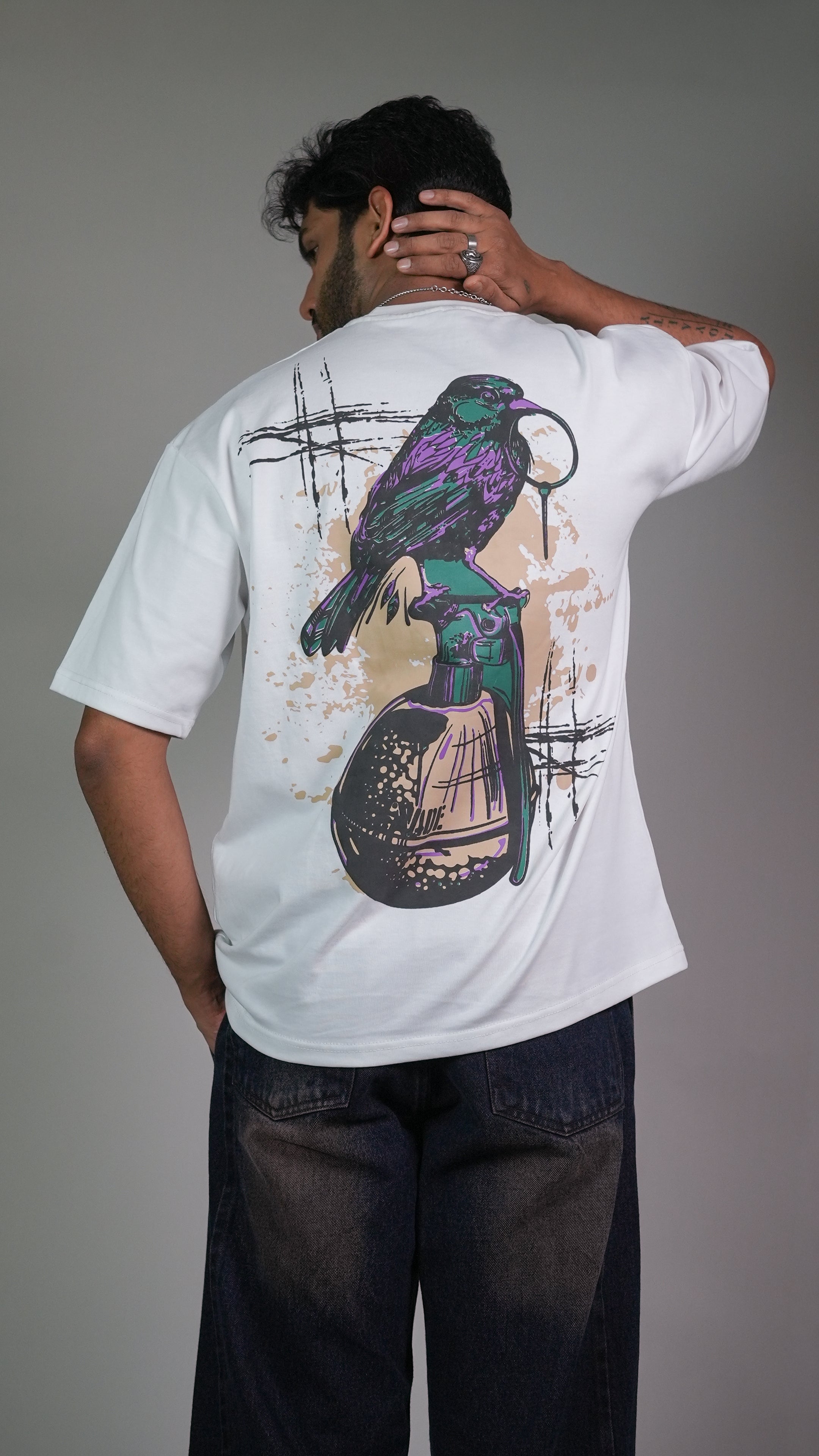 GRENADE WHITE MEN’S OVERSIZED T-SHIRT