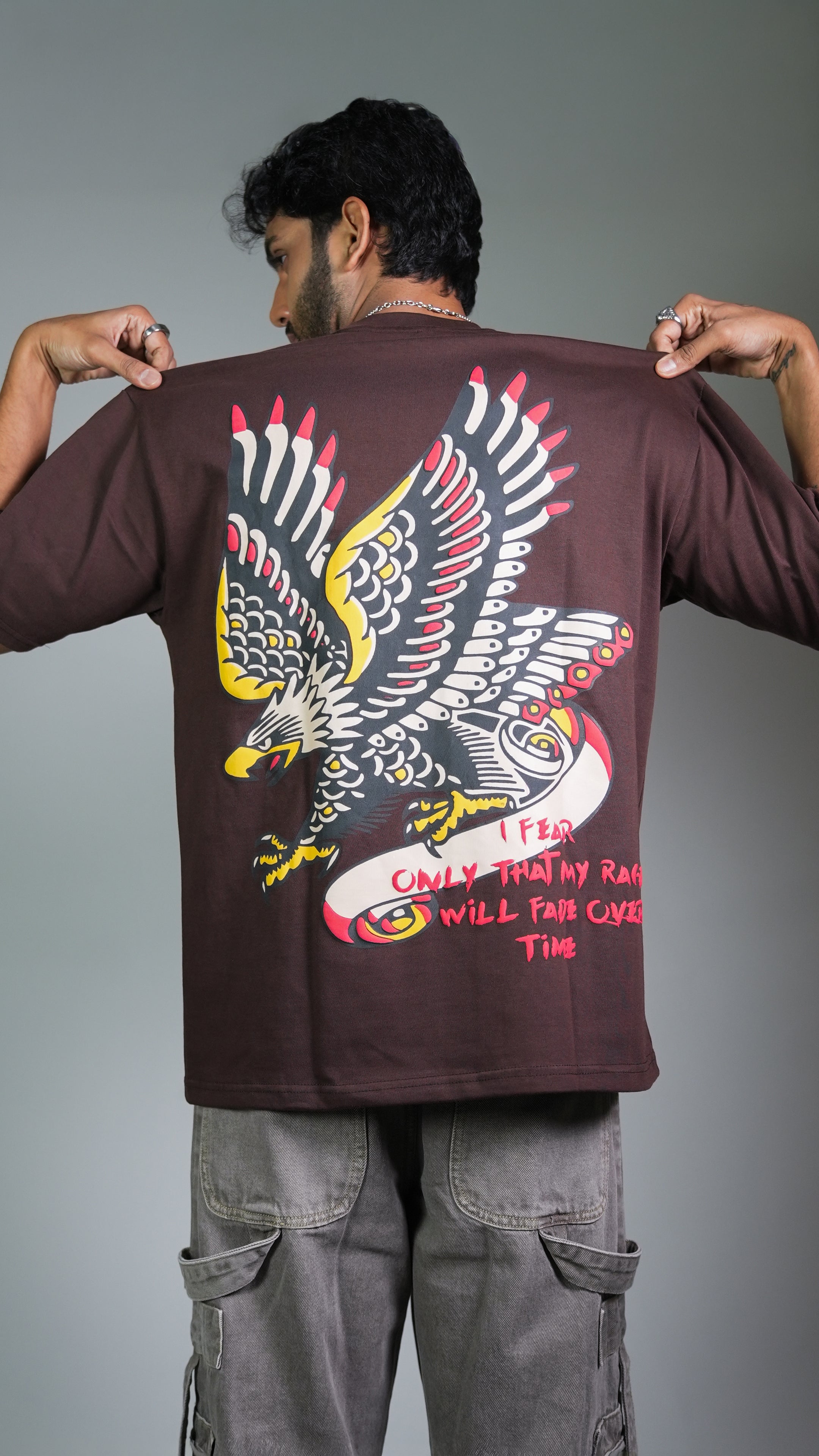 EAGLE EYE BROWN MEN’S OVERSIZED T-SHIRT