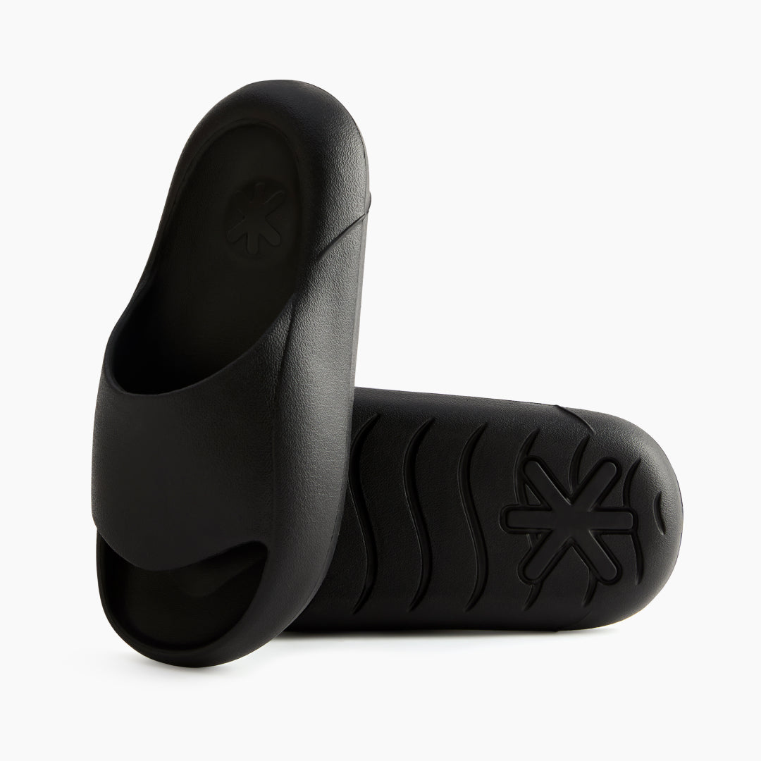 Cloud-like comfort with Ludic Sliders in Black