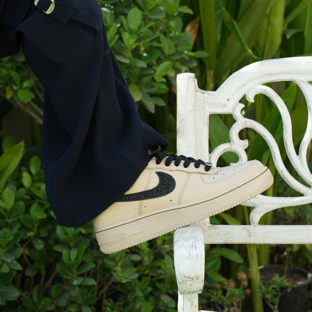 COFFEE CRYSTAL SWOOSH AF1