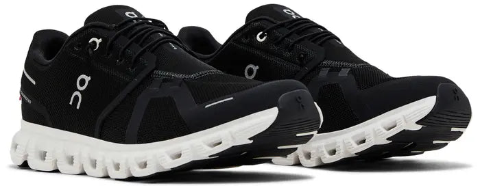 On Running Cloud 6 Black White