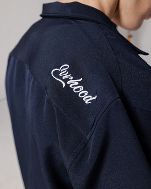 Bowling Shirt - Blue - Evrhood oversized shirt on model
