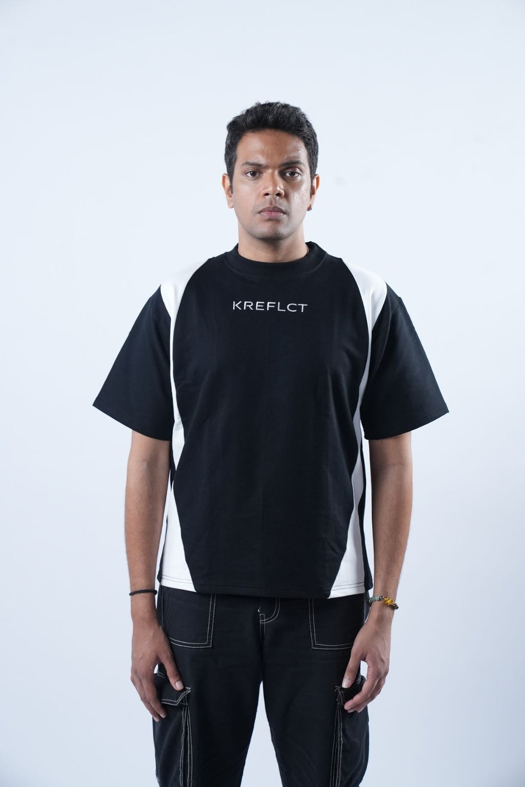 SPLITS TEE - BLACK