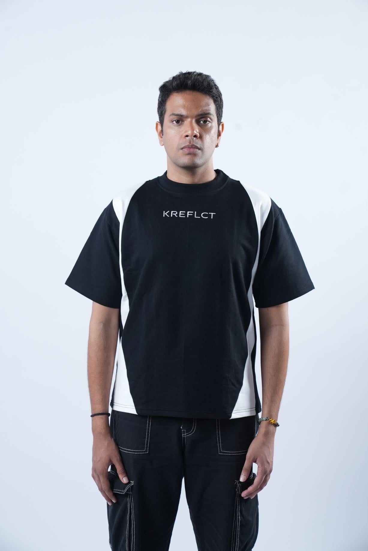 SPLITS TEE - BLACK