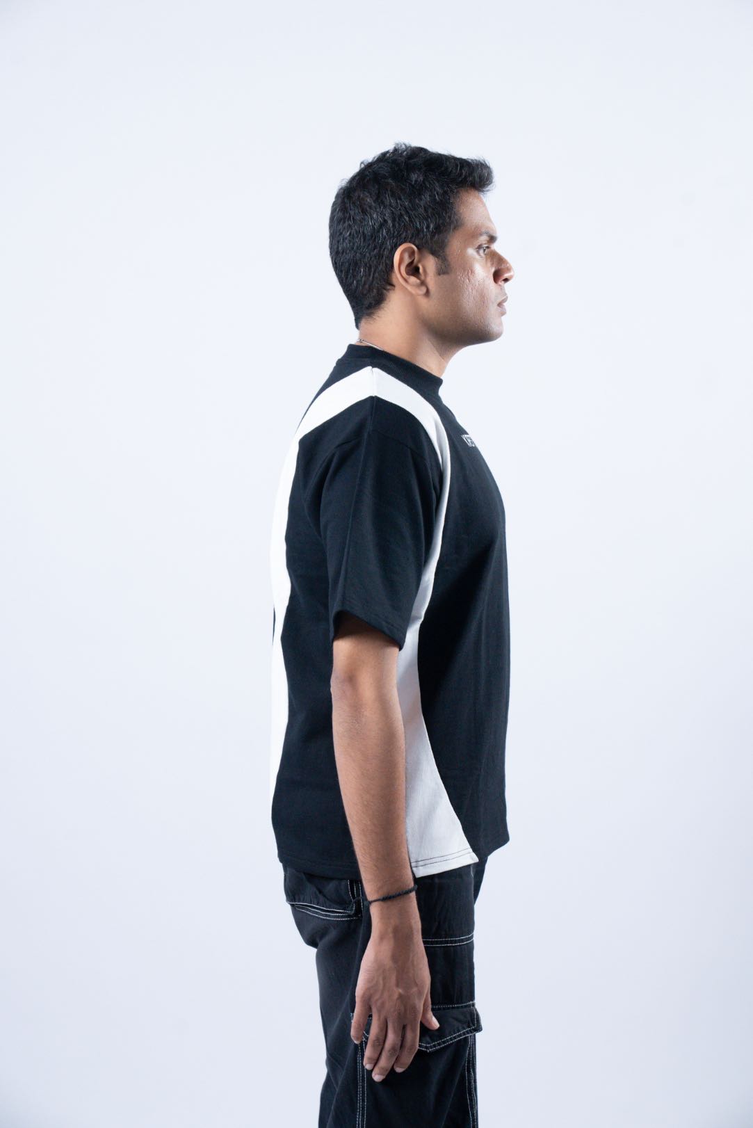 SPLITS TEE - BLACK