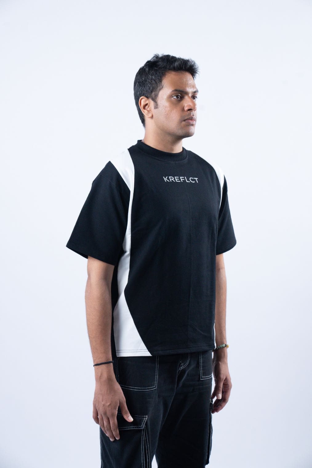 SPLITS TEE - BLACK
