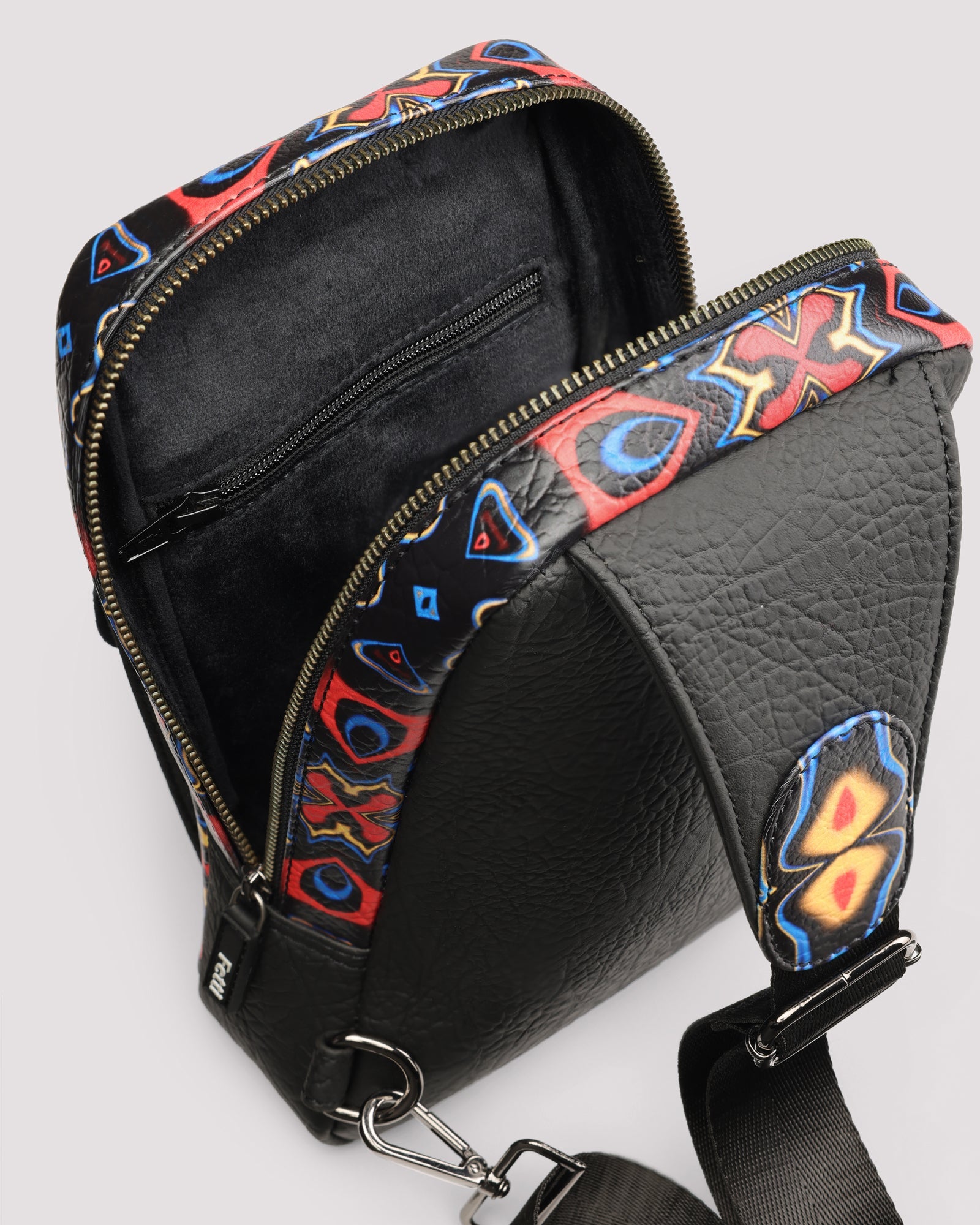 Kosmic Immersion Sling Bag - Noir Women - Fetti