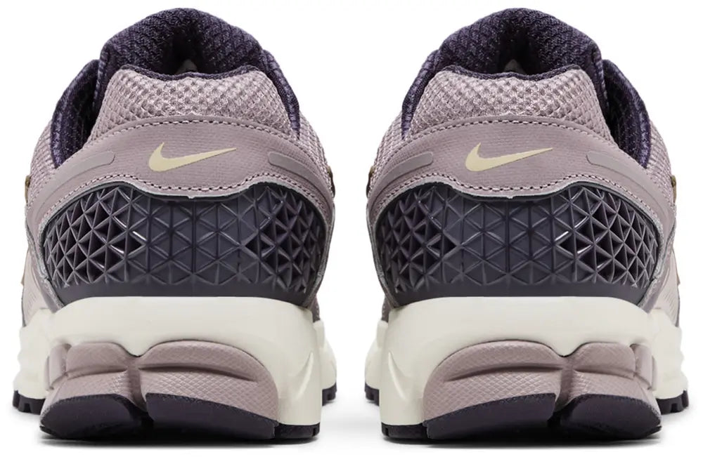 Nike Zoom Vomero 5 Platinum Violet
