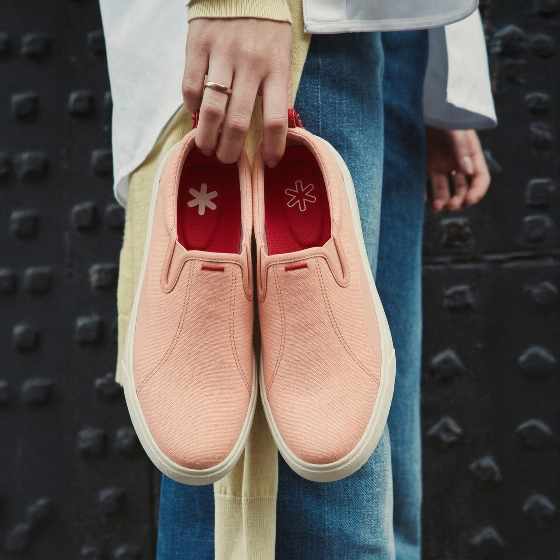 Ludic Himalayan Pink Enhanced Canvas slip-on sneakers