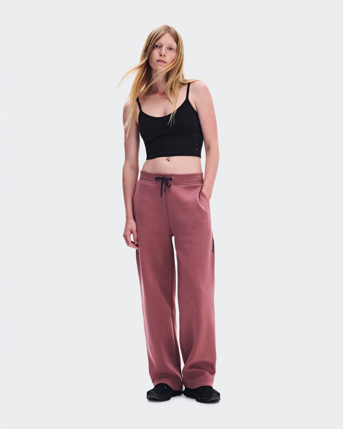 Focus Tech Sweatpants - Womens