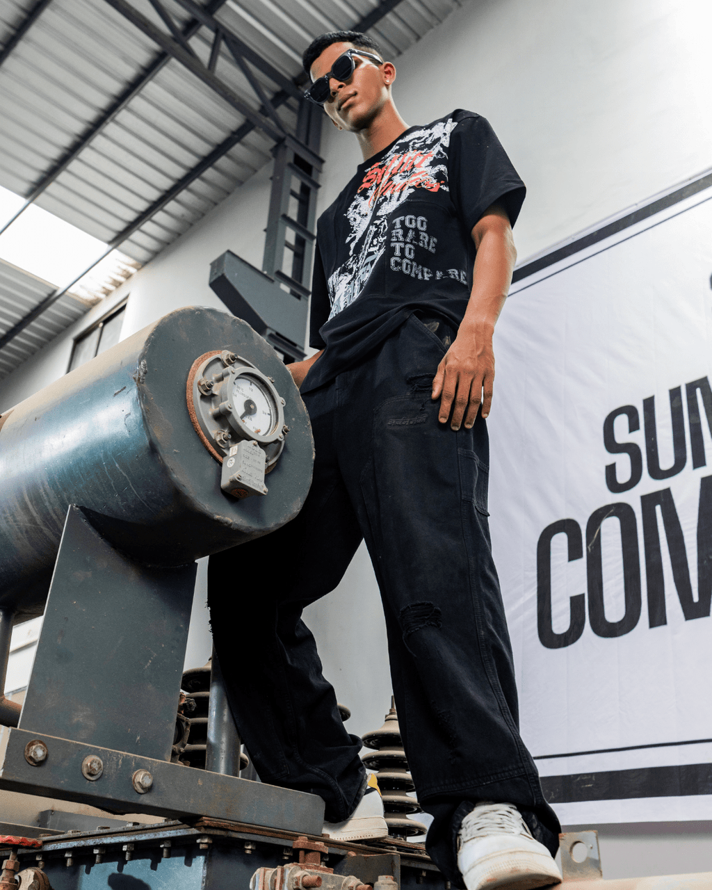 ANGEL GREY PATCH TEE - SULLITT