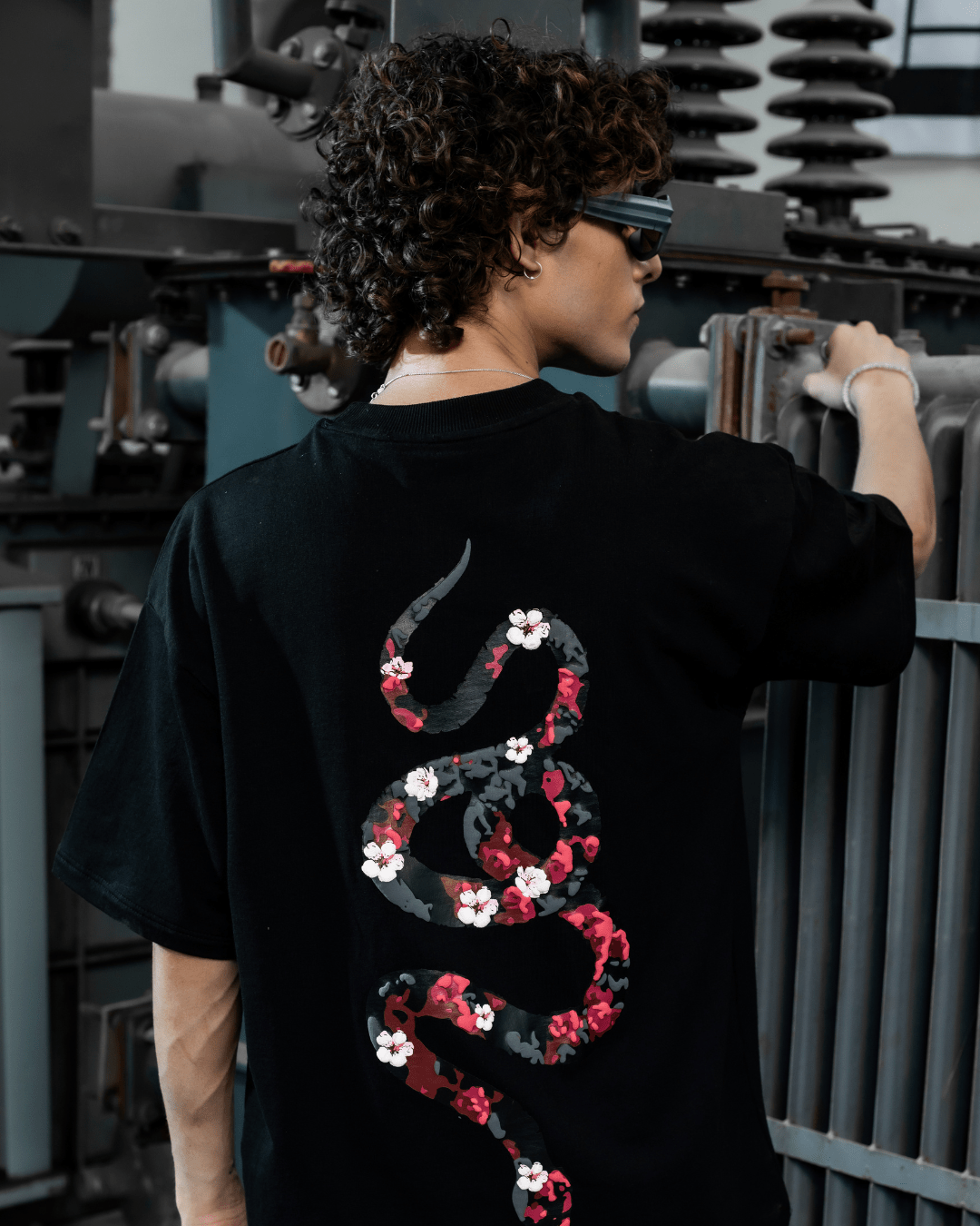 BLOOMED SNAKE TEE - SULLITT