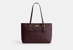 Station Tote Bag In Signature Canvas - Gold/Black Currant