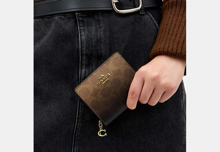 Snap Wallet In Signature Chenille - Gold/Brown