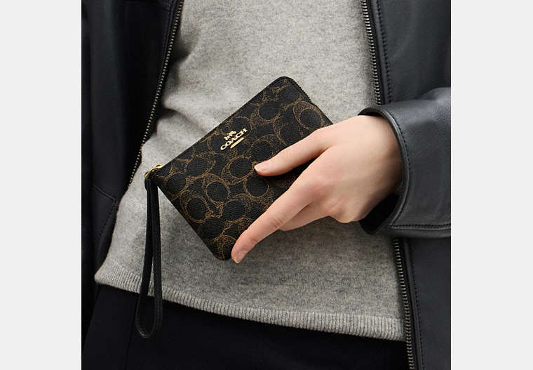 Corner Zip Wristlet - Gold/Brown