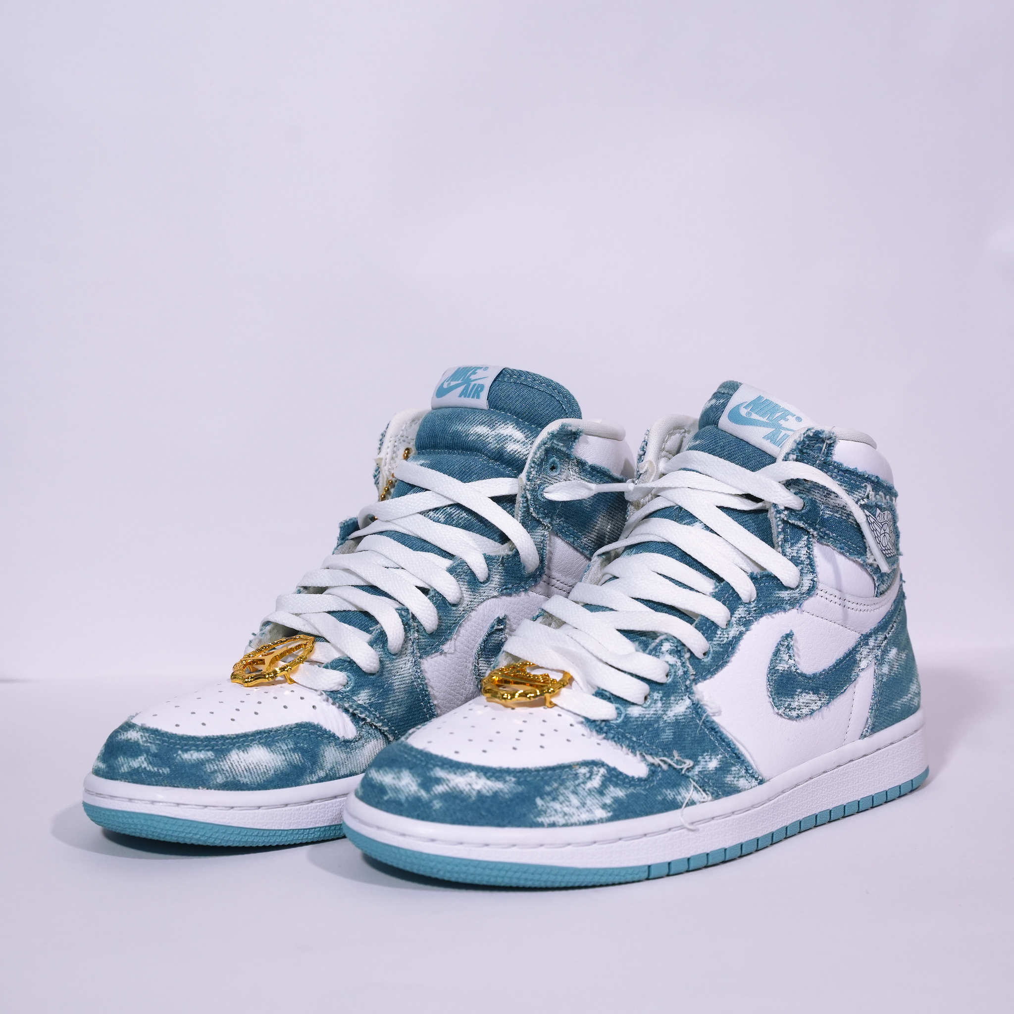 CLOUD AJ1