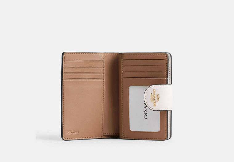 Medium Corner Zip Wallet In Signature Canvas - Gold/Sand/Chalk