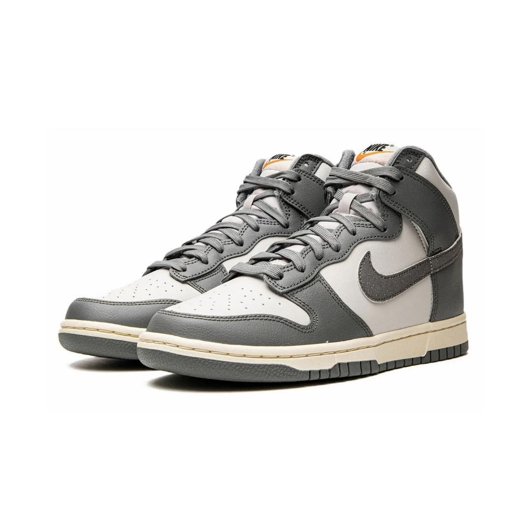 Nike Dunk High Light Vintage Bone