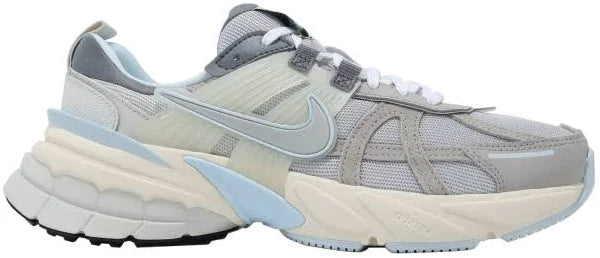 Nike V2K Run Light Bone Metallic Platinum (W)