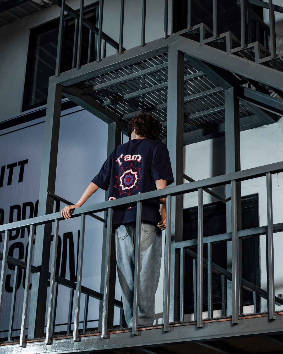 WEBBED UP NAVY BLUE TEE - SULLITT