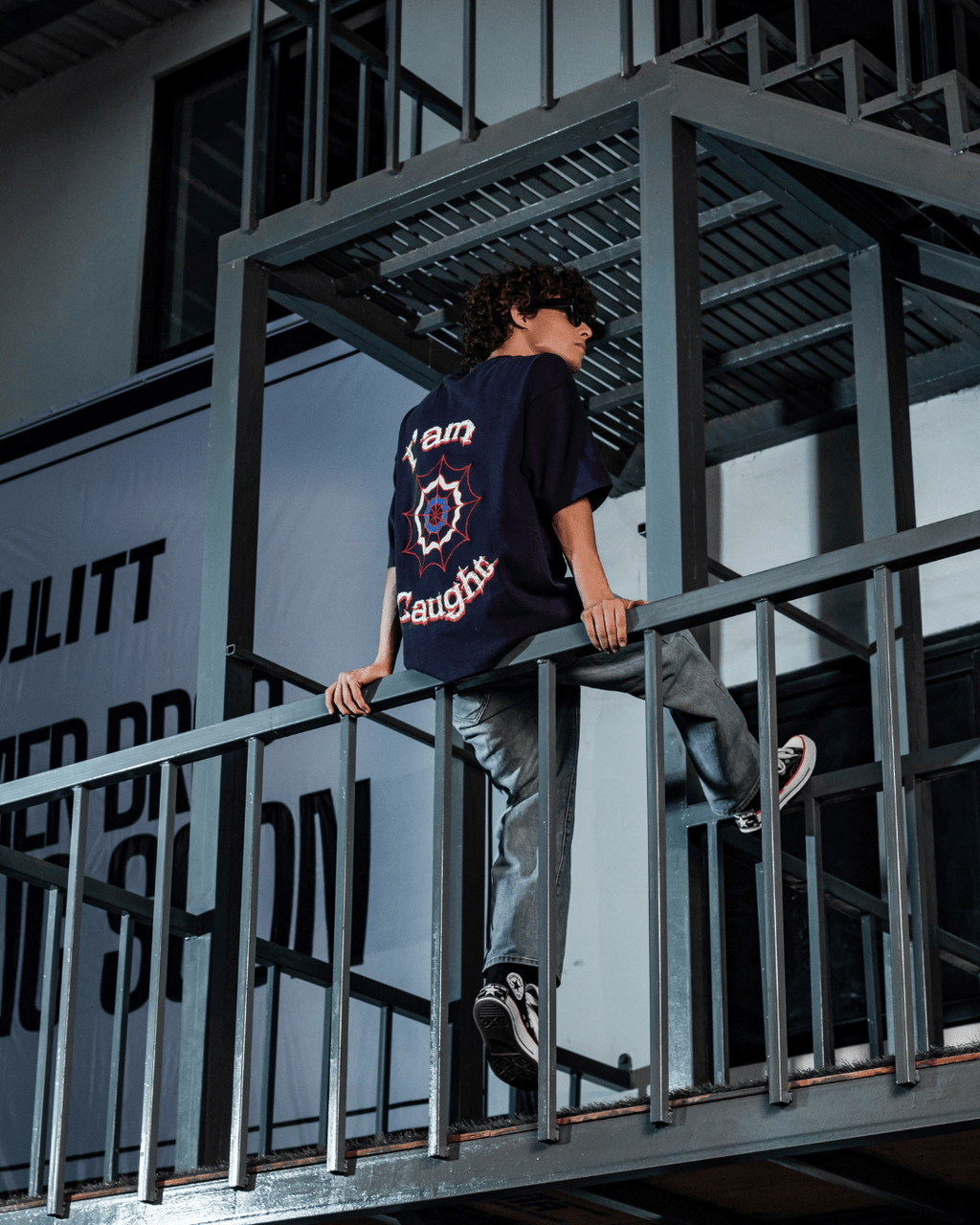 WEBBED UP NAVY BLUE TEE - SULLITT