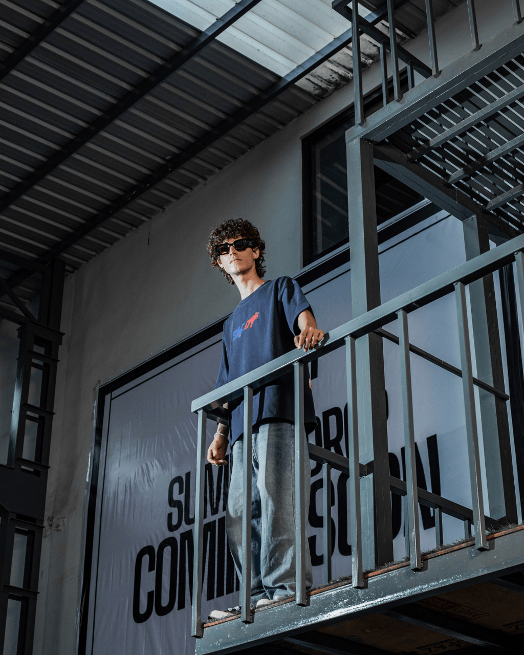 WEBBED UP NAVY BLUE TEE - SULLITT